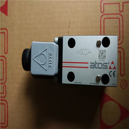 KQ KQ-013 53 KQ-014 53 KM-011/350 /50 KR-014 /35 Sraith KM-011/100/V KQ-012 53 Solenoid Chionmhar Comhla Treo